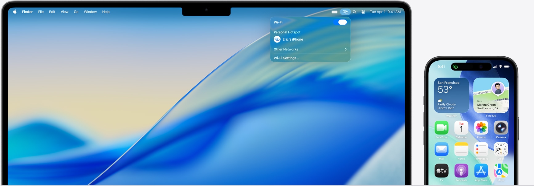14 hüvelykes MacBook Pro, a Vezérlőközpont meg van nyitva a menüsávon, a Személyes hotspot-kapcsolatnál a következő olvasható: Eric iPhone-ja, iPhone 16 a Személyes hotspotot jelző zöld ikonnal a kijelző bal felső sarkában