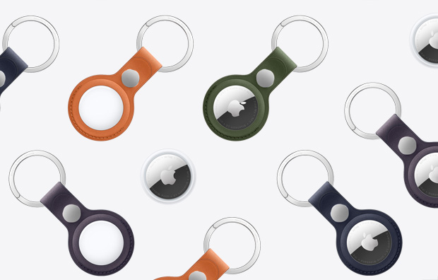 Набір AirTag і AirTag із брелоком із кільцем із тканини FineWoven Key Ring у різних кольорах, як-от помаранчевий, глибокий зелений, глибокий синій, «ожина» і чорний