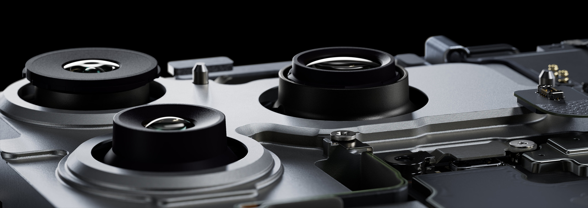 iPhone 17 Pro, iekšpuse, 48 MP Fusion kameru sistēma, 48 MP Fusion galvenā kamera, 48 MP Fusion ultraplatleņķa kamera, 48 MP Fusion telefoto kamera